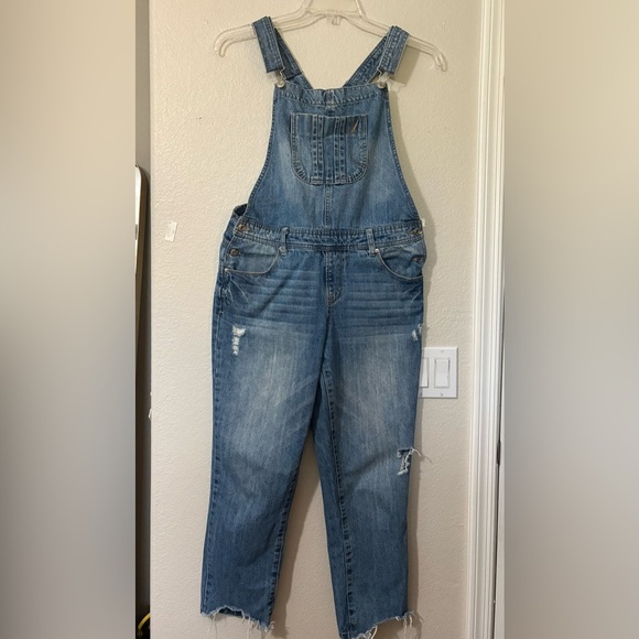 Kensie Blue Denim Overalls with minor Distressing. Adjustable Straps 100% Cotton - Picture 1 of 16